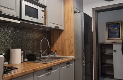 Аренда комфортной 2-комнатной квартиры 55 м² с отдельной кухней и видом на море в районе Mamaia, Констанца, Румыния